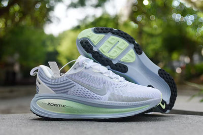 Nike Zoom Vomero 18 Sliver
